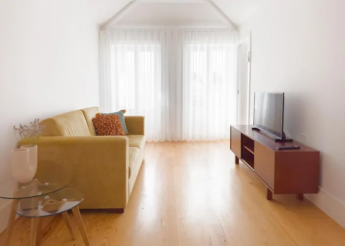 Vibrant Host Solutions-Bonfim
